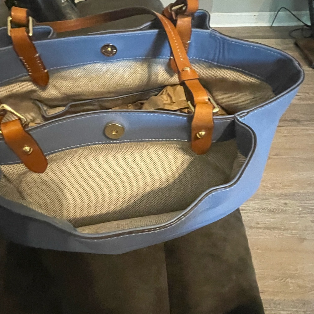 Dooney and Bourke Women's Bag - Picture 7 of 7